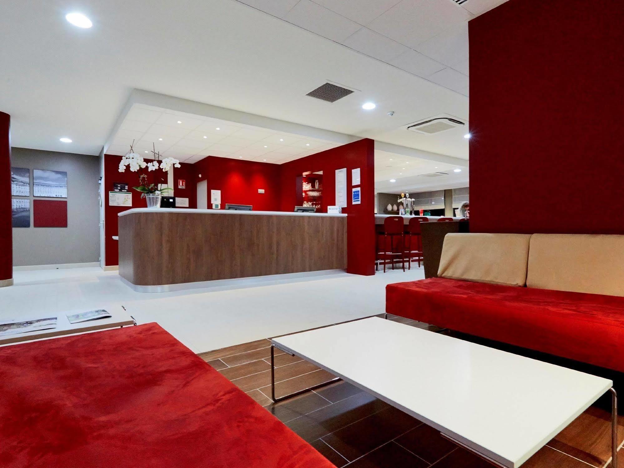 Campanile Bordeaux Ouest - Merignac Aeroport Exterior foto